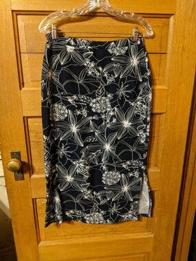 Impressions Skirt Blue White Stretch Pencil Size L Petite Lined Floral Womens